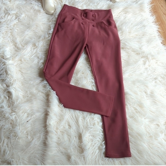 2 Skinny Pants And Top - Picture 16 of 16